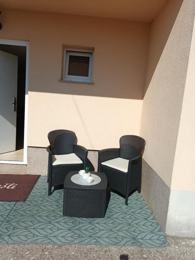 Apartman Hana U Blizini Automotodroma Grobnik I Kostrenski Plaza Kostrena Luaran gambar